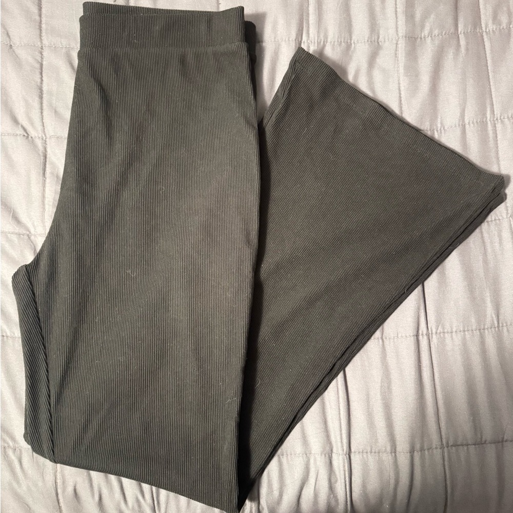 Ardene Black Ribbed Flare Leggings